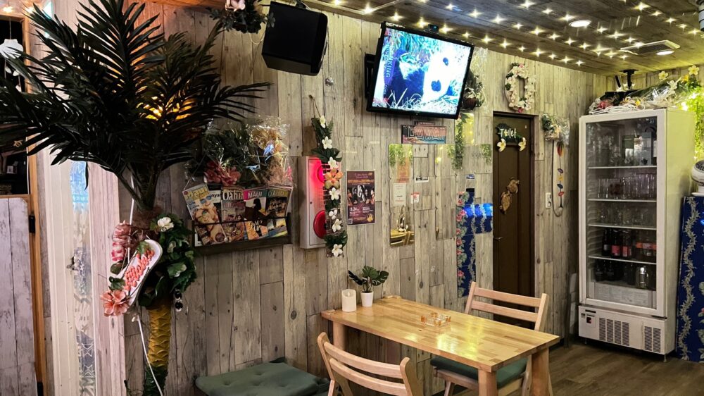 ハワイアン カフェ&バー<br>マハロハ お店の雰囲気